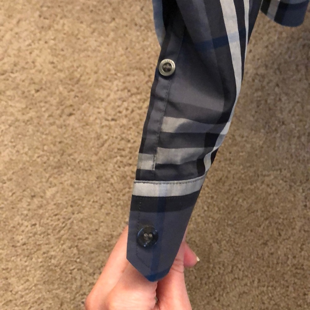 Burberry button up - Picture 5 of 6